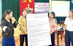 CLB Phụ nữ với pháp luật giúp giảm nghèo thông tin tại Ea M’Droh 
