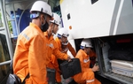Tổng công ty Điện lực miền Bắc huy động tối đa nguồn lực ứng cứu lưới điện sau bão số 10 tại Nghệ An