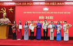 Ban Thường trực UBTƯ MTTQ Việt Nam trao quyết định nghỉ hưu theo Nghị định 178 cho 16 cán bộ