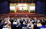 Thông qua Nghị quyết Đại hội đại biểu toàn quốc lần thứ XIV của Đảng