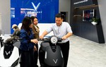 Doanh thu gần 100 tỷ đồng/năm, chủ chuỗi showroom tiết lộ lý do khách tin tưởng xe điện VinFast