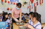 Nhiều trường học tại TPHCM dừng tổ chức bữa ăn bán trú cho học sinh