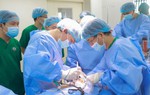 2 bệnh nhân ở Cần Thơ được Bệnh viện Trung ương Huế hỗ trợ ghép thận thành công