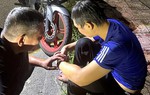 Đại úy Công an liều mình lao xuống sông Bồ cứu người tự tử lúc đêm vắng