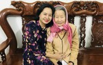 Mẹ là bến đỗ bình yên nhất đời con