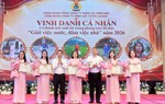Nhiều hoạt động tôn vinh đóng góp của nữ cán bộ, nhân viên Điện lực miền Bắc
