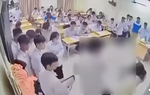 Bắt khẩn cấp nam sinh đánh cô giáo ngay trên bục giảng
