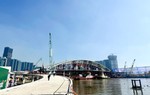 Hợp long cầu đi bộ ngàn tỷ bắc qua sông Sài Gòn