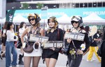 Fan BigBang biến sân Mỹ Đình thành sàn diễn thời trang trước giờ concert