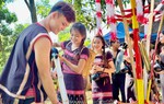 Lễ hội Văn hóa Thế giới: Khám phá sắc màu năm châu qua những gian hàng