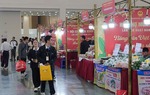Hội chợ Mùa Xuân: Khách quốc tế ấn tượng về một Việt Nam giàu bản sắc, năng động