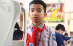Khám sàng lọc mắt miễn phí cho gần 600 học sinh tiểu học