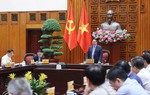 Thủ tướng: Dứt khoát không để thiếu xăng dầu cho sản xuất, kinh doanh, tiêu dùng