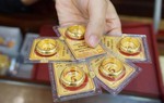 Giá vàng giảm, người dân cần lưu ý gì trước khi mua vàng?