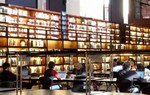 Những "chiến binh số" thầm lặng xóa định kiến giới trên Wikipedia