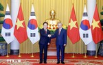 Tổng thống Hàn Quốc và Phu nhân kết thúc chuyến thăm cấp Nhà nước tới Việt Nam