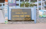 Cô giáo bắt 5 học sinh chích kim tiêm vào tay bị điều chuyển công tác