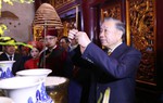 Tổng Bí thư, Chủ tịch nước Tô Lâm dâng hương tưởng niệm các Vua Hùng tại Phú Thọ