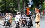 Cảnh sát giao thông Hà Nội "trực chiến" 24/24 giờ dịp nghỉ lễ 30/4-1/5