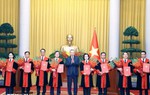 Tổng Bí thư, Chủ tịch nước Tô Lâm trao quyết định bổ nhiệm Thẩm phán Tòa án Nhân dân tối cao