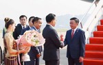 Thường trực Ban Bí thư Trần Cẩm Tú đến Vientiane, bắt đầu thăm chính thức Lào