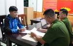 Đánh bạc thua sạch tiền công ty, dựng hiện trường giả bị cướp