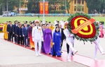 Đoàn đại biểu Mặt trận Tổ quốc Việt Nam viếng lăng Chủ tịch Hồ Chí Minh