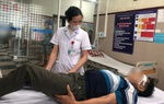 4 người phải nhập viện cấp cứu vì sửa nhà sau giông lốc