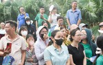 Thi vào lớp 10 ở Hà Nội: Thí sinh vượt qua biến cố gia đình, buổi thi nào cũng ôm mẹ thật chặt