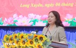 Phó Chủ tịch nước Võ Thị Ánh Xuân tiếp xúc cử tri tỉnh An Giang