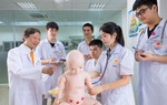 Xét tuyển ngành Y có môn Văn, Sử: Nguy cơ "tuyển sinh một đường, đào tạo một nẻo"