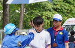 TPHCM: Hơn 142.000 thí sinh "đội mưa" đến trường làm thủ tục dự thi tốt nghiệp THPT