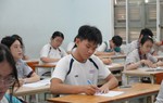 Thi tốt nghiệp THPT 2026: Nhiều thí sinh tại TPHCM "than" đề thi Ngữ văn khó