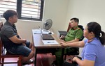 Cảnh sát giao thông bị kéo lê gần 300m khi yêu cầu tài xế ô tô đo nồng độ cồn