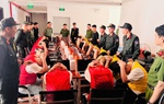 Đột kích khách sạn ở Lào Cai, bắt 19 người Trung Quốc lập "tổng đài" lừa đảo