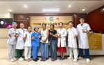 Người mẹ trẻ trở về từ lằn ranh sinh tử để được ôm con thêm lần nữa