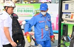 Sử dụng xăng E10 có đáng lo?