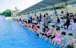 Quảng Ninh tổ chức các lớp dạy bơi miễn phí cho trẻ