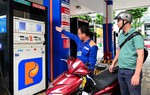 Giá xăng dầu đồng loạt giảm, xăng E10RON95-III xuống còn 19.916 đồng