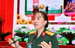 Nữ chiến sĩ Quân y đua tài ở hội thi báo cáo viên giỏi toàn quân