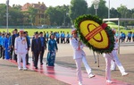 Đại biểu dự Đại hội Công đoàn Việt Nam XIV viếng Lăng Chủ tịch Hồ Chí Minh