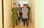 Giả danh nhà báo để cưỡng đoạt tài sản, 2 đối tượng bị khởi tố