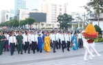 50 năm Thành phố mang tên Bác: Dâng hoa tưởng nhớ Chủ tịch Hồ Chí Minh