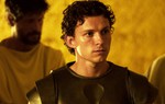 "Người Nhện" Tom Holland chinh phục đạo diễn khó tính Christopher Nolan