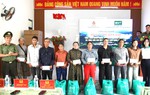 "Nghĩa tình biên giới": Hoạt động thiết thực của Công an Đà Nẵng với người dân vùng cao