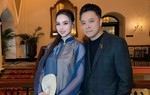 Đinh Ngọc Diệp mặc áo dài kết hợp quạt mo truyền thống tại Ấn Độ