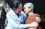 Chủ tịch Hội LHPN Việt Nam thăm, tặng quà Mẹ Việt Nam anh hùng và gia đình chính sách tại Đà Nẵng