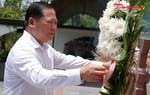 Đoàn công tác của Đảng ủy MTTQ, các đoàn thể Trung ương dâng hương tại Ngã ba Đồng Lộc