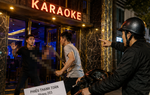Phạm tội cướp tài sản vì chở bạn đi dọa quán karaoke để quỵt nợ