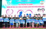 Phụ nữ Bộ chỉ huy Quân sự tỉnh Quảng Trị nhận đỡ đầu 10 trẻ em có hoàn cảnh khó khăn
